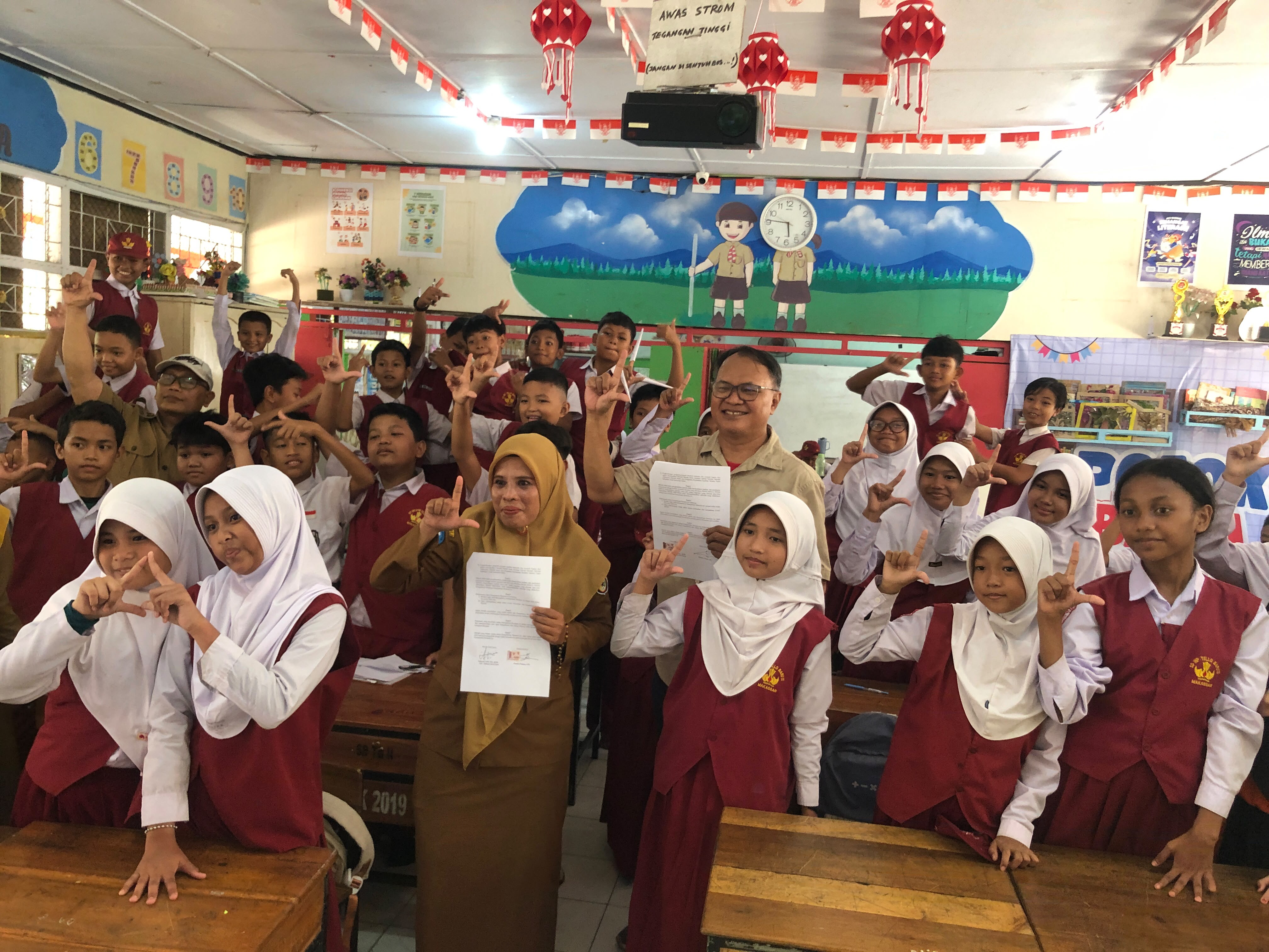 Spirit Berprestasi, Murid-Murid SD Inpres Tello Baru 2 Menulis Pengalamannya
