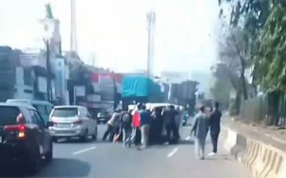 Kecelakaan Mobil Terjadi di Jalan Thamrin Kota Tangerang