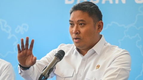 Kepala BGN Geram Pegawai Main HP Saat Rapat