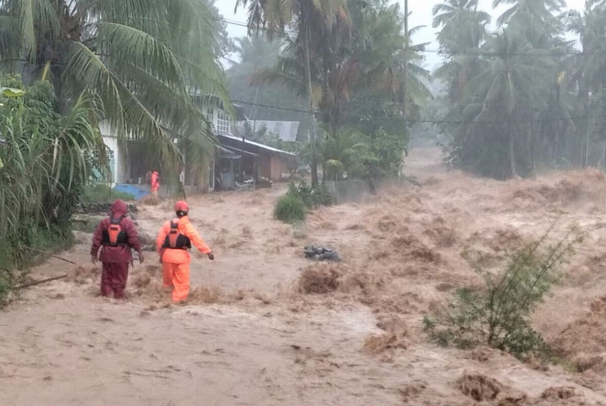 Banjir Melanda Lubuk Minturun Padang