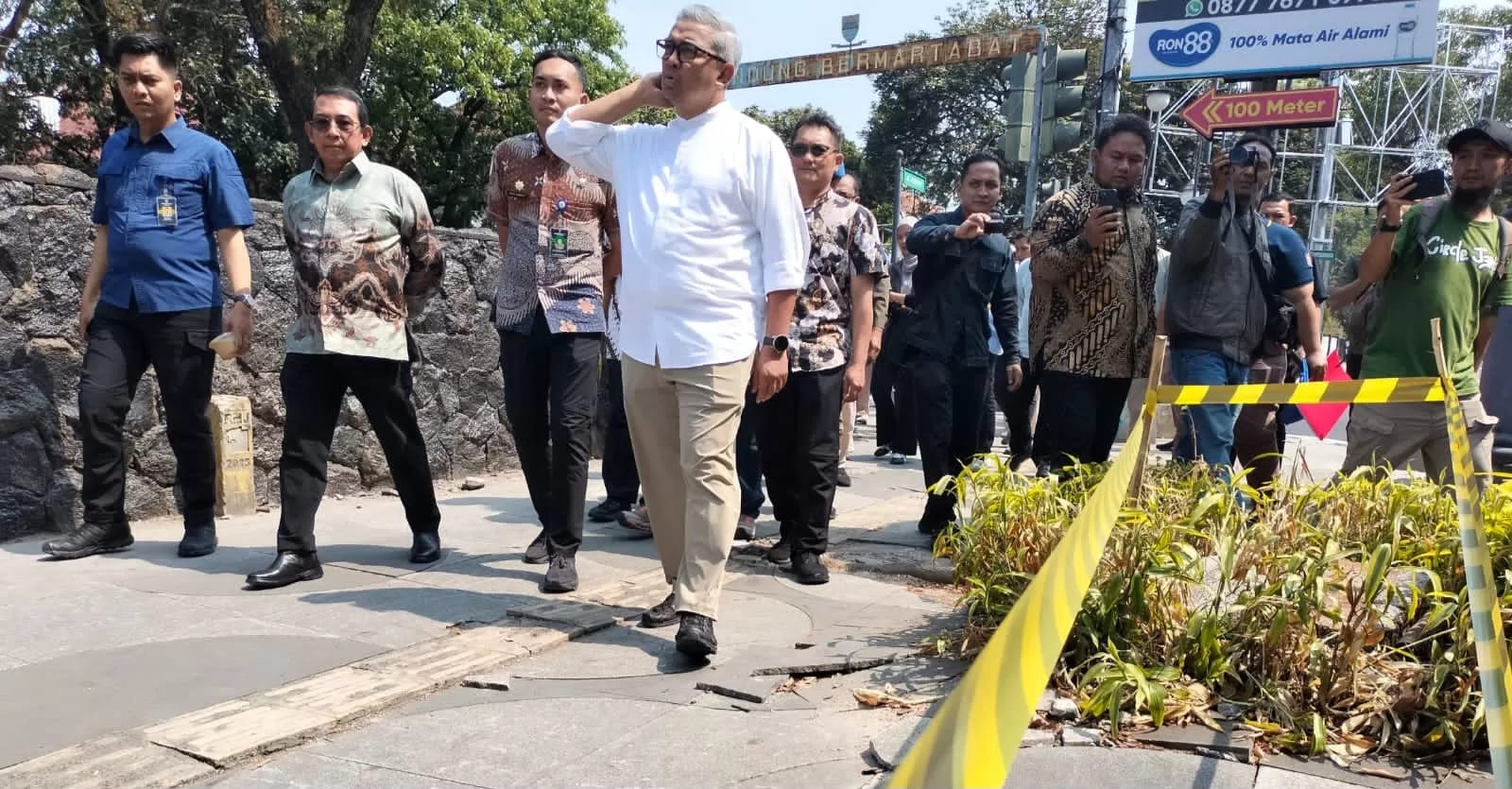 Wali Kota Bandung Ancam Pidanakan Pihak Penebang Pohon