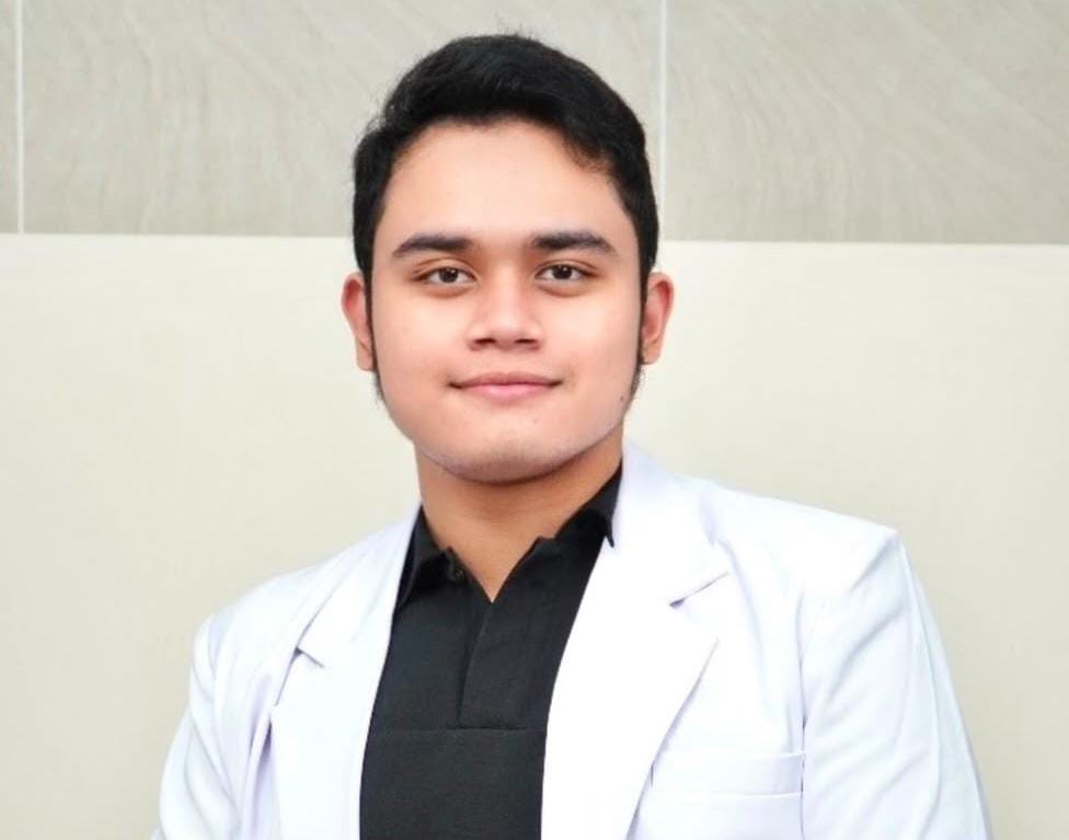 Dr. Reynanda Fathanza Hizrian Terus Berkarya, Dari Klinik hingga Panggung Edukasi Nasional