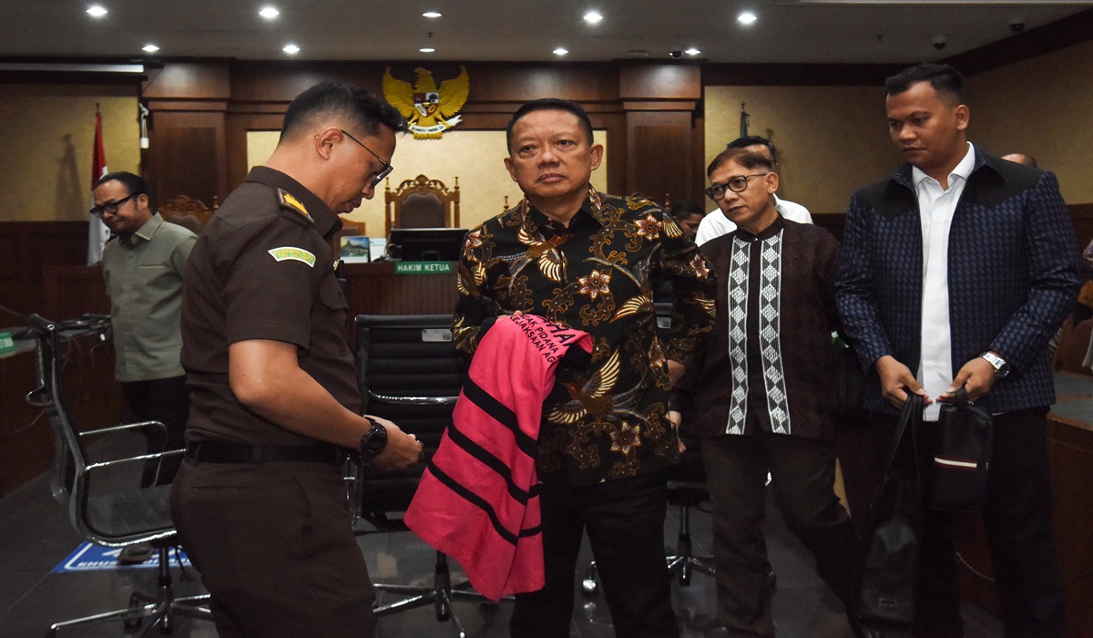 Eksepsi Eks Jampidsus Febrie Ditolak Hakim, Sidang Terus Berlanjut