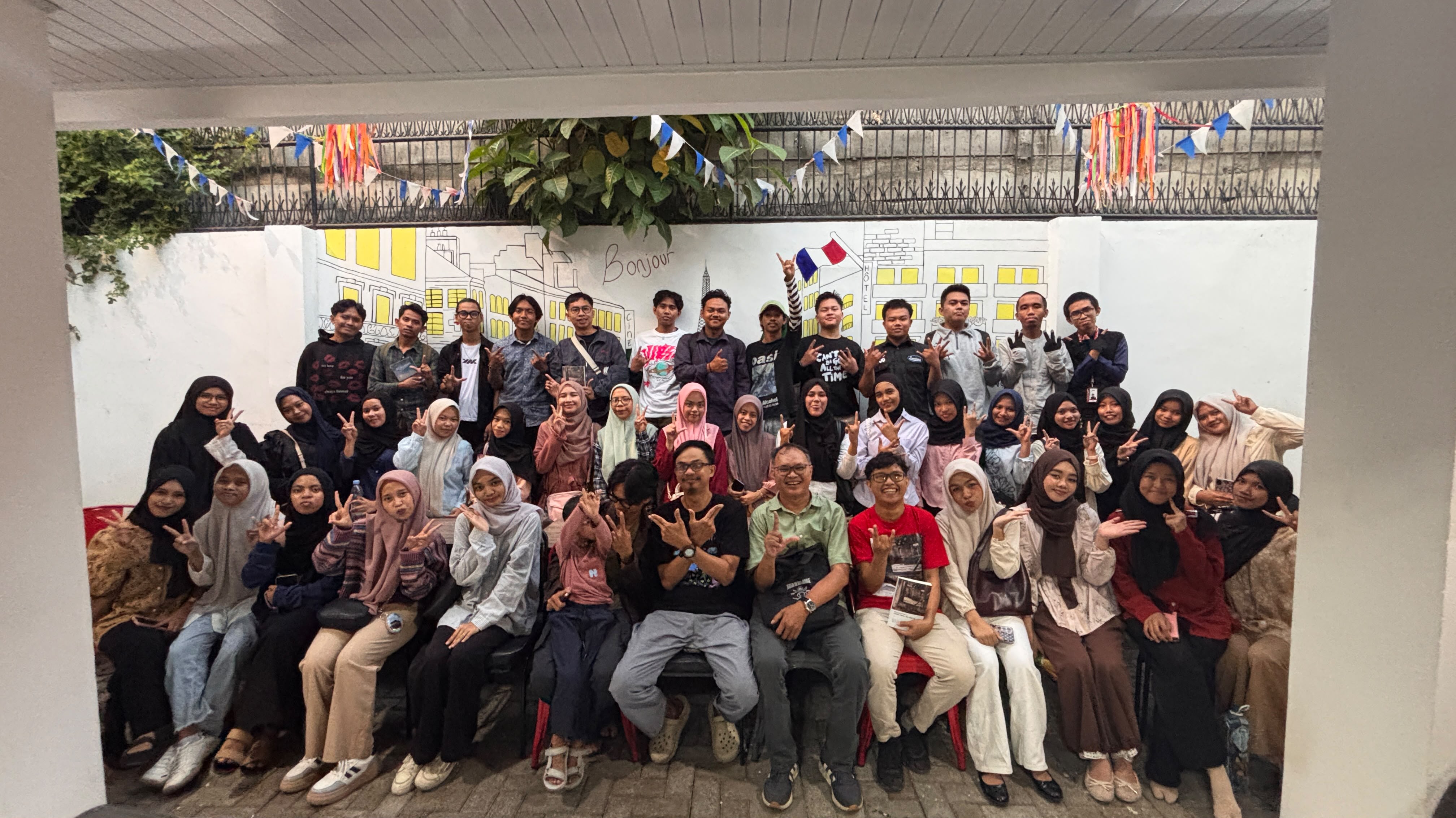 Menulis Sejarah Rakyat sebagai Sebuah Gerakan