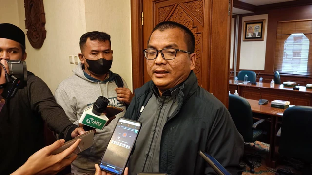 Denny Indrayana Dituduh Iming-Imingi Hakim MK dalam Perkara Gibran