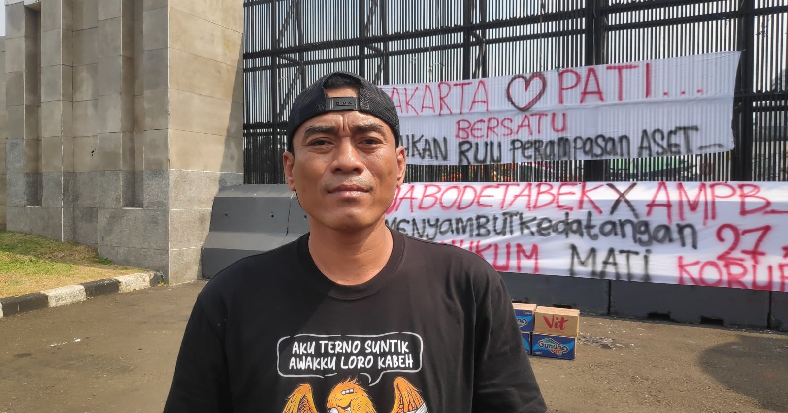 Bukan Hanya Rekening, Akun Whatsapp Milik Botok Pati juga Diblokir