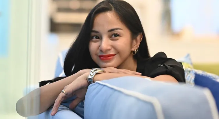 Kirna Larasati Jadi Sorotan di Threads