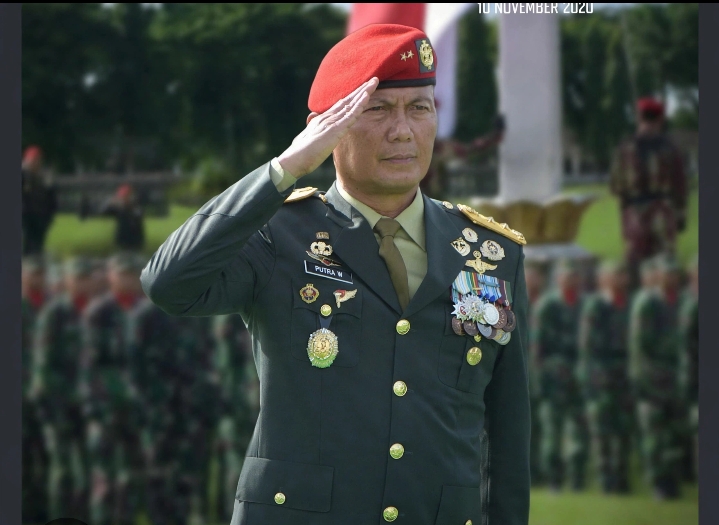Bukan Jenderal Biasa, Ini Rekam Jejak Mayjen Putra Widiastawa yang Pernah Jadi Danup HUT RI di Istana