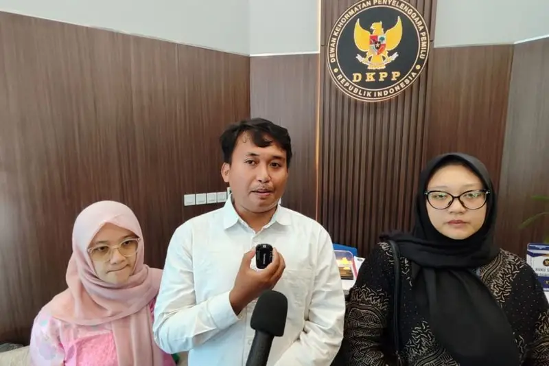 KPU-Bawaslu Dilaporkan ke DKPP terkait Pencalonan Peserta Gibran