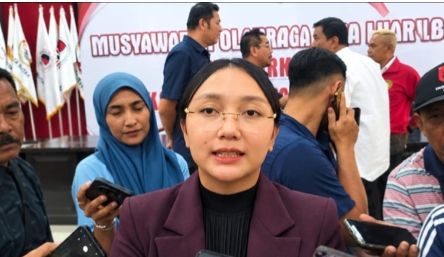 Nahkodai KONI ElimNahkodai KONI Kota Blitar Elim Tyu Samba Rapatkan Barisan "Kompak dan Berjaya" Tyu Samba Rapatkan Barisan KONI Kota Blitar Kompak dan Berjaya