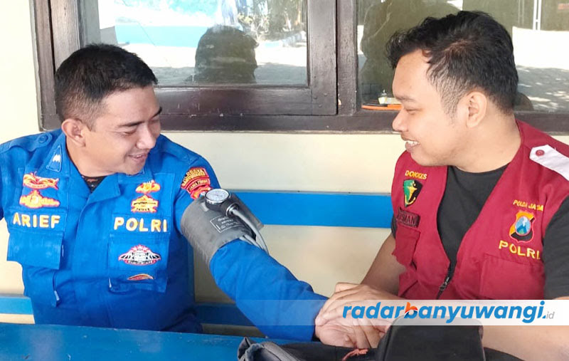 Pastikan Kondisi Anggota, Dokkes Polresta Banyuwangi Rutin Cek Kesehatan Personil