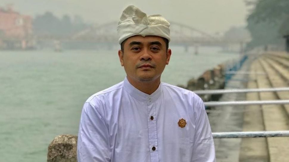 Senator Arya Wedakarna Ingatkan Wisatwan Tidak Terpancing Emosi Saat ke Bali