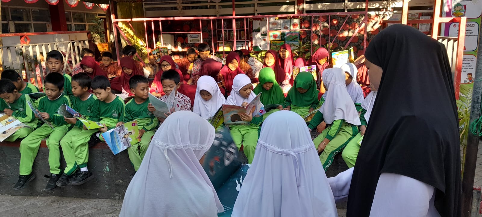 Begini Implementasi Rabu Literasi SD Negeri Borong Makassar