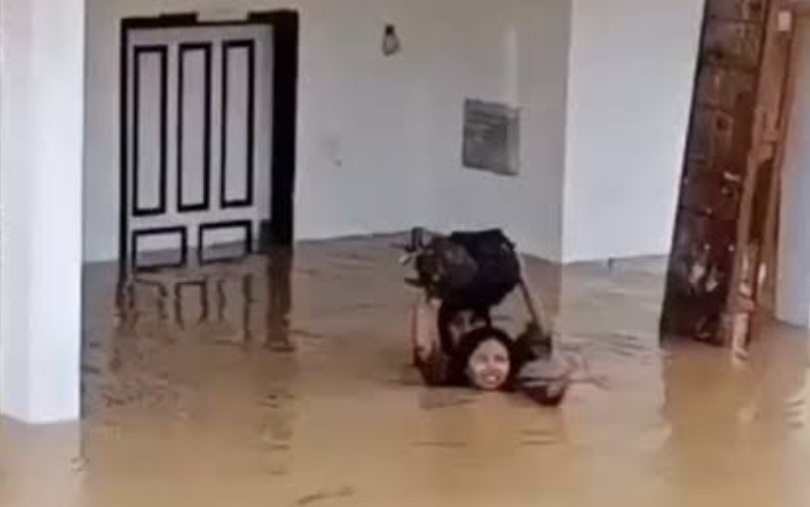Banjir Landa Panti Asuhan Kota Padang
