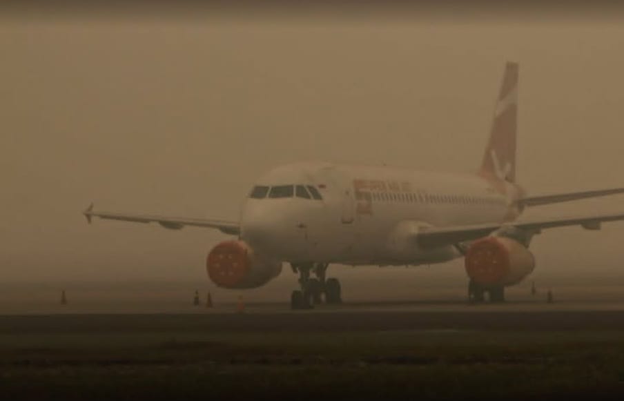 Imbas Kabut Asap Karhutla, Empat Penerbangan di Palembang Terganggu