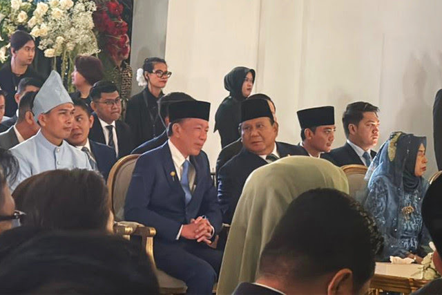 Sederet Pejabat Hadiri Pernikahan Sespri Prabowo