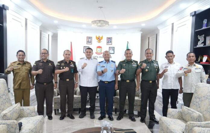 Wali Kota Makassar Terima audience Kaotmilti IV dan Aspidmil Sulsel
