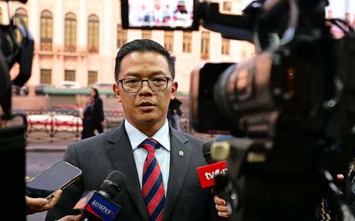Menteri Luar Negeri RI Sugiono mengatakan pemerintah RI sedang mempersiapkan rencana evakuasi terhadap warga negara Indonesia di Iran melalui jalur darat, menyusul konflik antara Iran dan Israel yang semakin meningkat dalam dua hari terakhir.