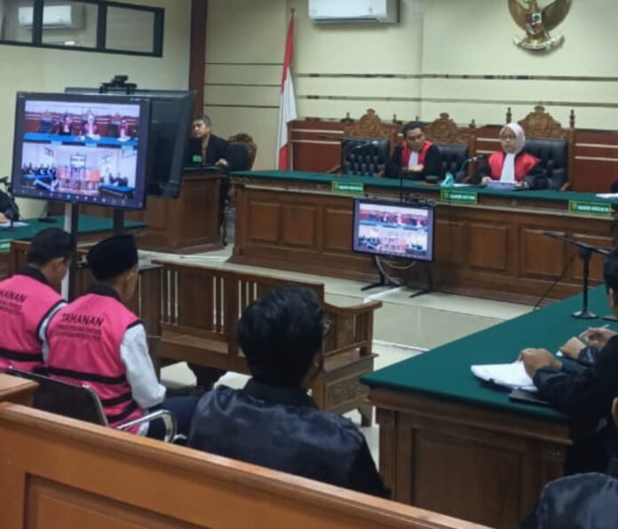 Foto sidang di pengadilan Tipikor surabaya. Arifin/Putraindonews