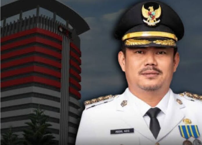 Kolase foto bupati dan gedung kpk