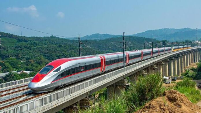 Kereta Cepat Whoosh Jakarta-Bandung. Foto: Dok. KCIC