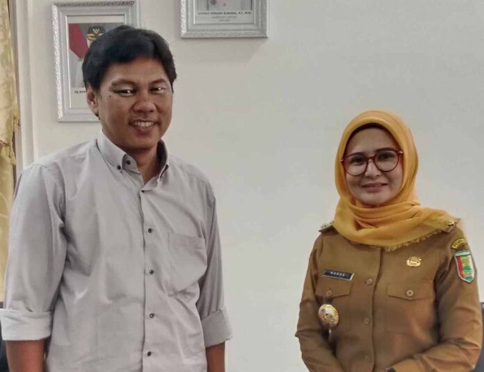 Foto: Audiensi IMO Lampung Agung Sugenta dengan Bupati Pesawaran Hj. Nanda Indira Bastian SE. MM.