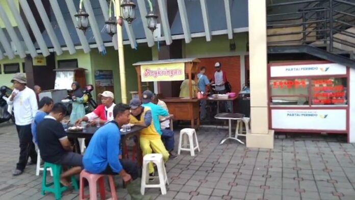IMO-Indonesia DPC Magetan Jawa Timur Gelar Makan Gratis Besama (MGB) Untuk Umum