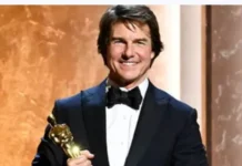 Aktor Tom Cruise Raih Piala Oscar Perdana Tom Cruise mendapat oenghargaan Governors Awards 2025. (People)