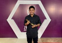 Pencipta Lagu ‘Tabola Bale’ Raih AMI Awards 2025 Penyanyi dan pencipta lagu Siprianus Bhuka saat ditemui dalam gelaran AMI ke-28 yang digelar di Jakarta, Rabu (19/11/2025). ANTARA/Sinta
